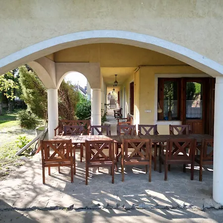 Tulipanos Haz Apartament Velence