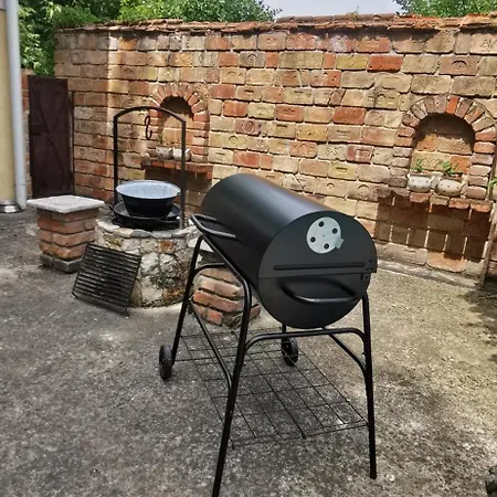 Tulipanos Haz Apartament