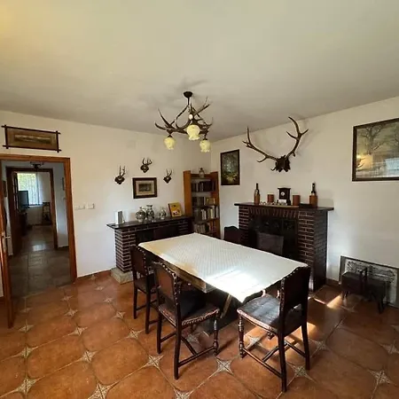 Tulipanos Haz Apartament *