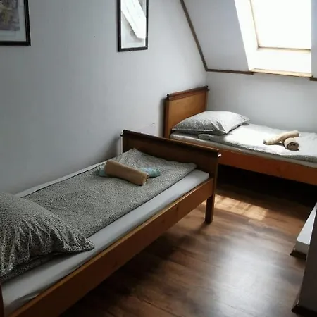 Tulipanos Haz Apartament *