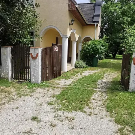 Tulipanos Haz Appartement *