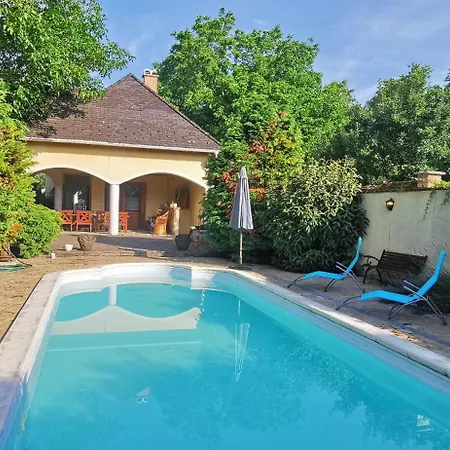 Tulipanos Haz Apartament