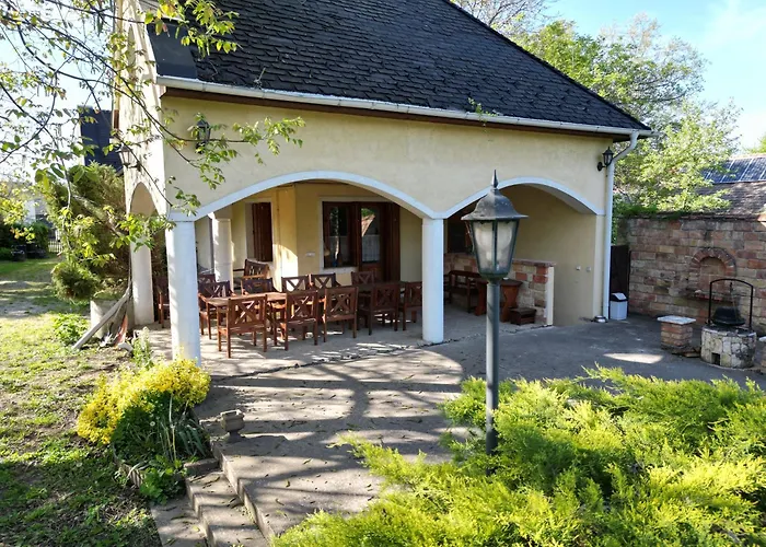 Apartman Tulipános Ház *