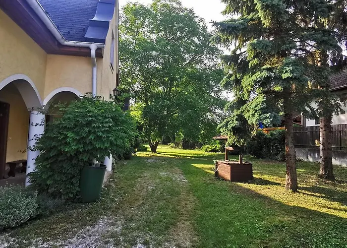 Tulipános Ház Velence